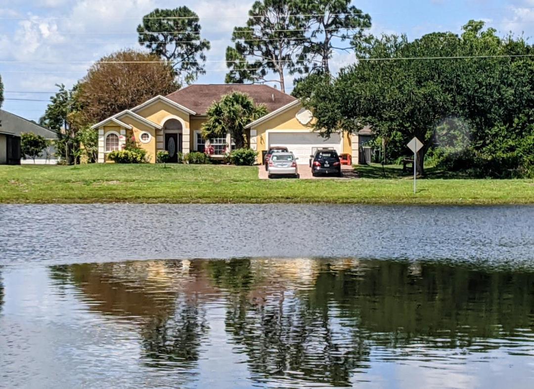 A Treasure Coast Gem- Private Entrance And Private Bathroom Port St. Lucie Esterno foto